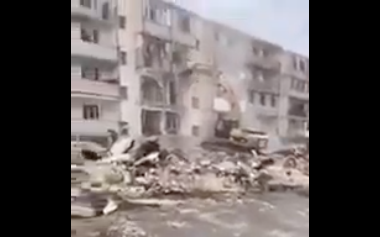 Արցախի Շուշի քաղաքում շարունակում են քանդել շենքերը (տեսանյութ)