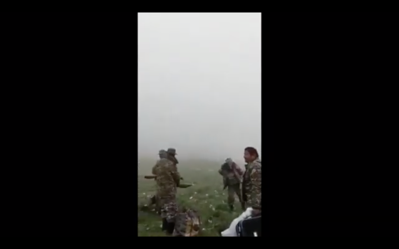 Ադրբեջանցիները հայ զինվորականներին դուրս են հանել տնակից ու տնակը գլորել ձորը