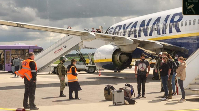 Եվրամիության գագաթնաժողովը որոշեց արգելել Բելառուսի օդագնացության ընկերություններին՝ թռչել ԵՄ-ի օդանավակայաններից