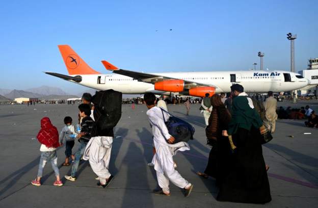 Քաբուլի բնակիչները փախչում են թալիբներից, քաոսից ու խուճապից օդանավակայանում: Ինչ է կատարվում Աֆղանստանում